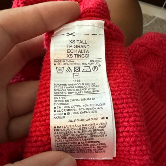 Womens Old Navy Sweater - Picture 8 of 12